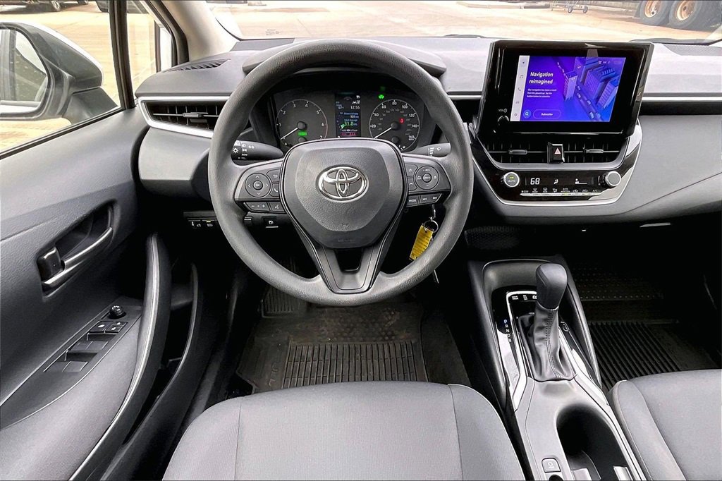Used 2024 Toyota Corolla LE image 5