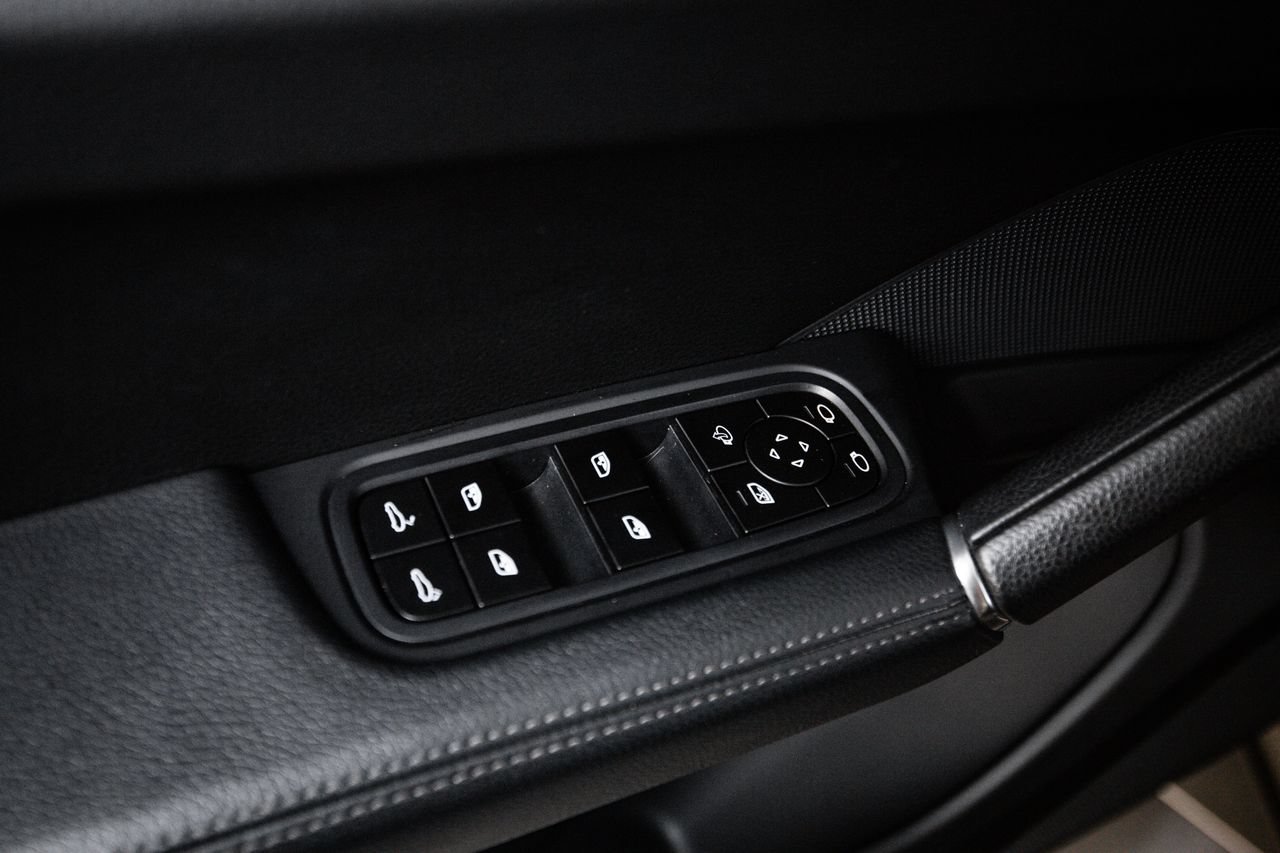 Certified 2023 Porsche Cayenne Platinum Edition AWD/4WD image 22