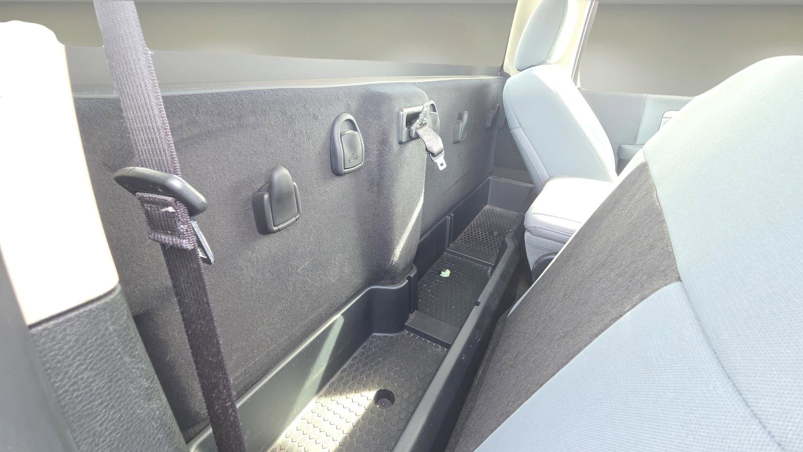 Used 2017 RAM 1500 Tradesman w/ Power & Remote Entry Group image 17