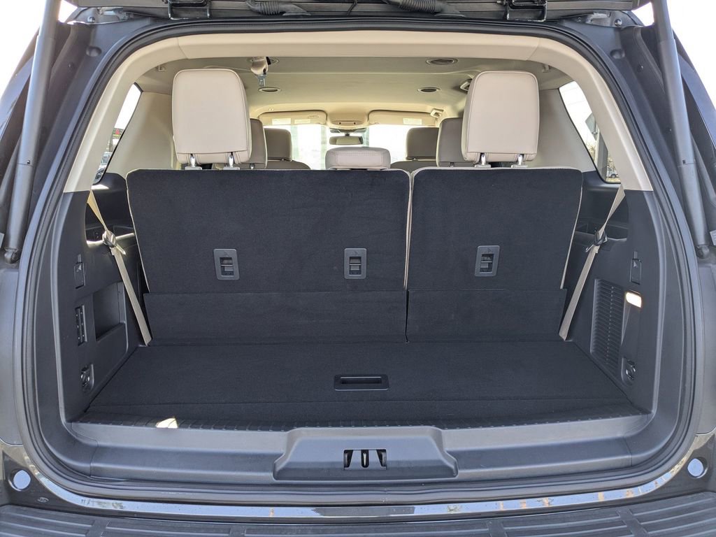 Used 2024 Ford Expedition XLT image 13