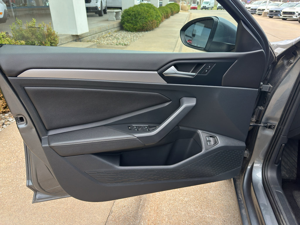 Used 2024 Volkswagen Jetta S image 10