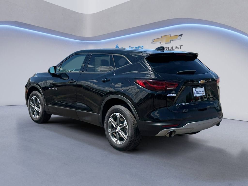 Used 2025 Chevrolet Blazer LT AWD/4WD image 3