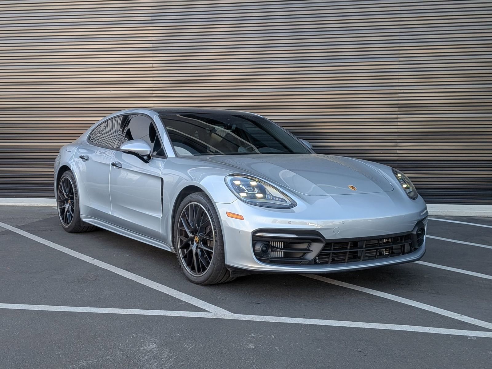 Certified 2023 Porsche Panamera image 5