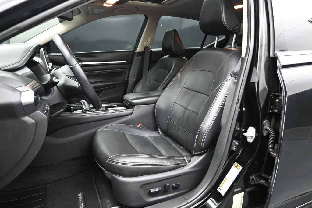 Used 2020 Nissan Altima 2.5 SL FWD image 2
