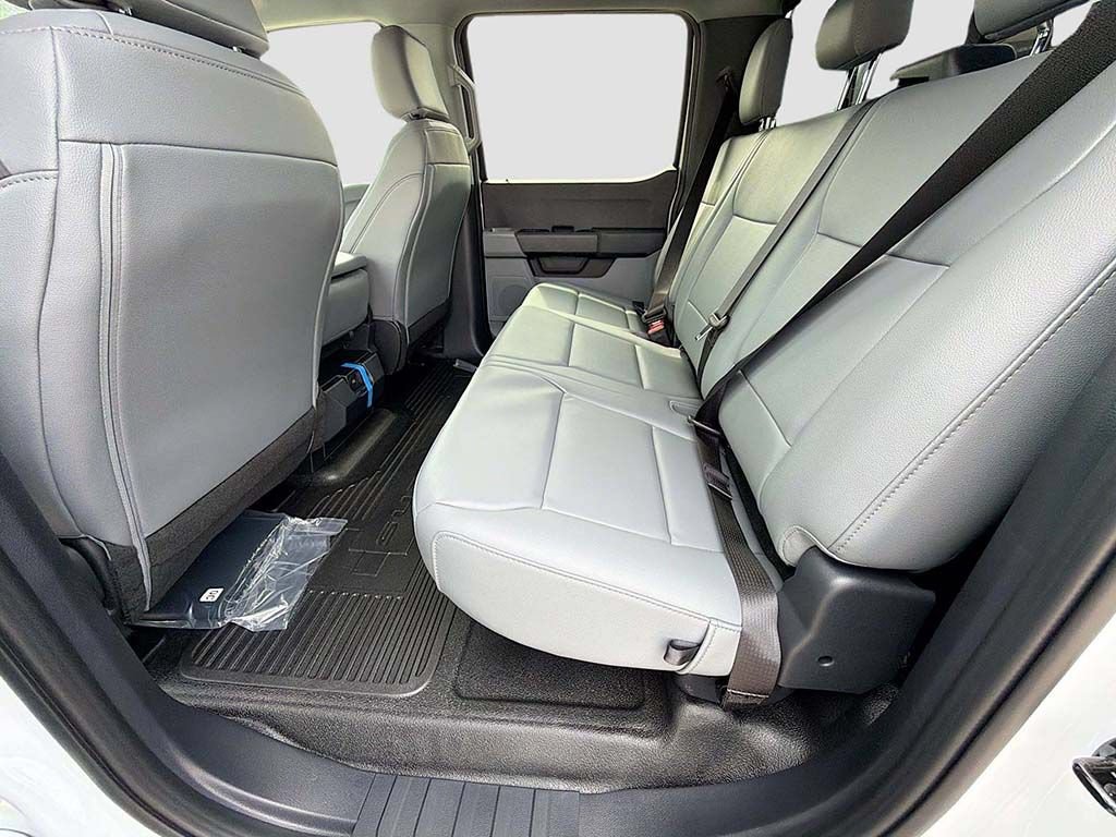 New 2026 Ford F550 4x4 Crew Cab image 20