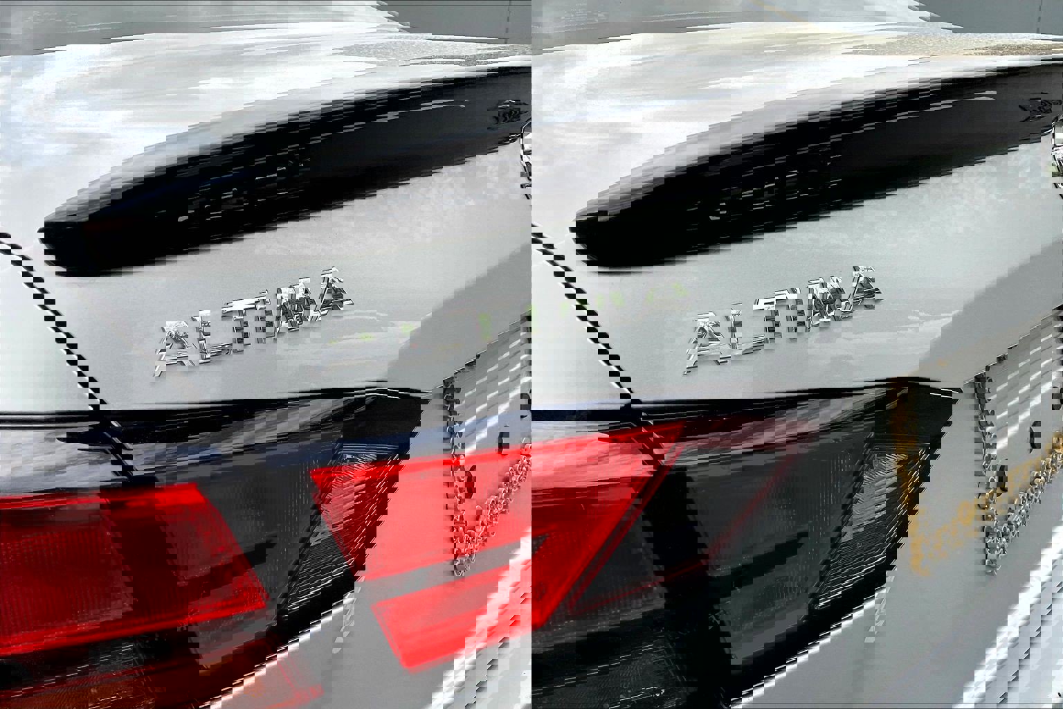 Used 2019 Nissan Altima 2.5 SR w/ SR Premium Package image 25