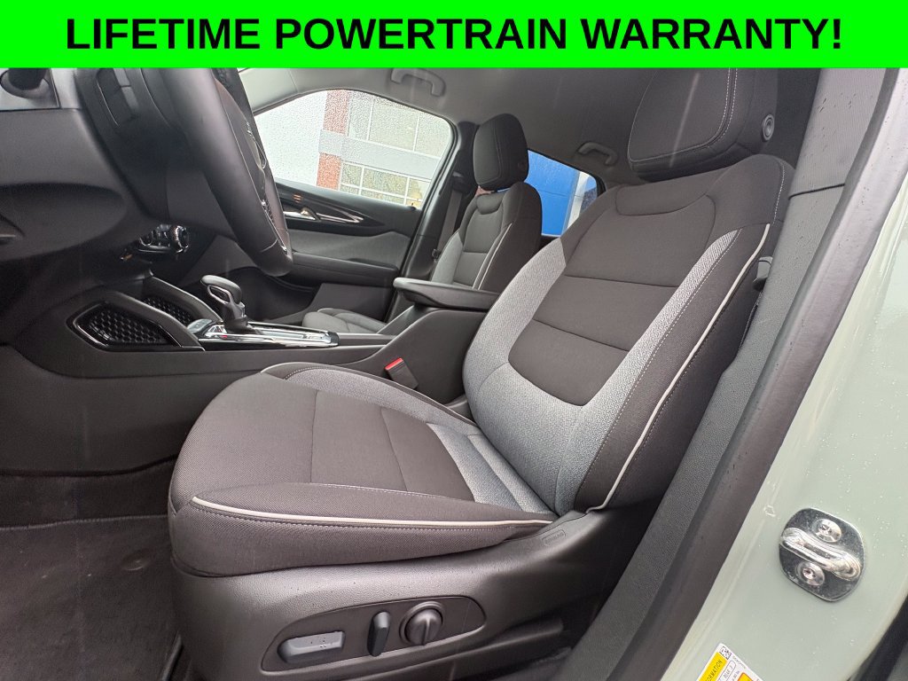 Used 2026 Chevrolet TrailBlazer LT w/ Convenience Package AWD/4WD image 5