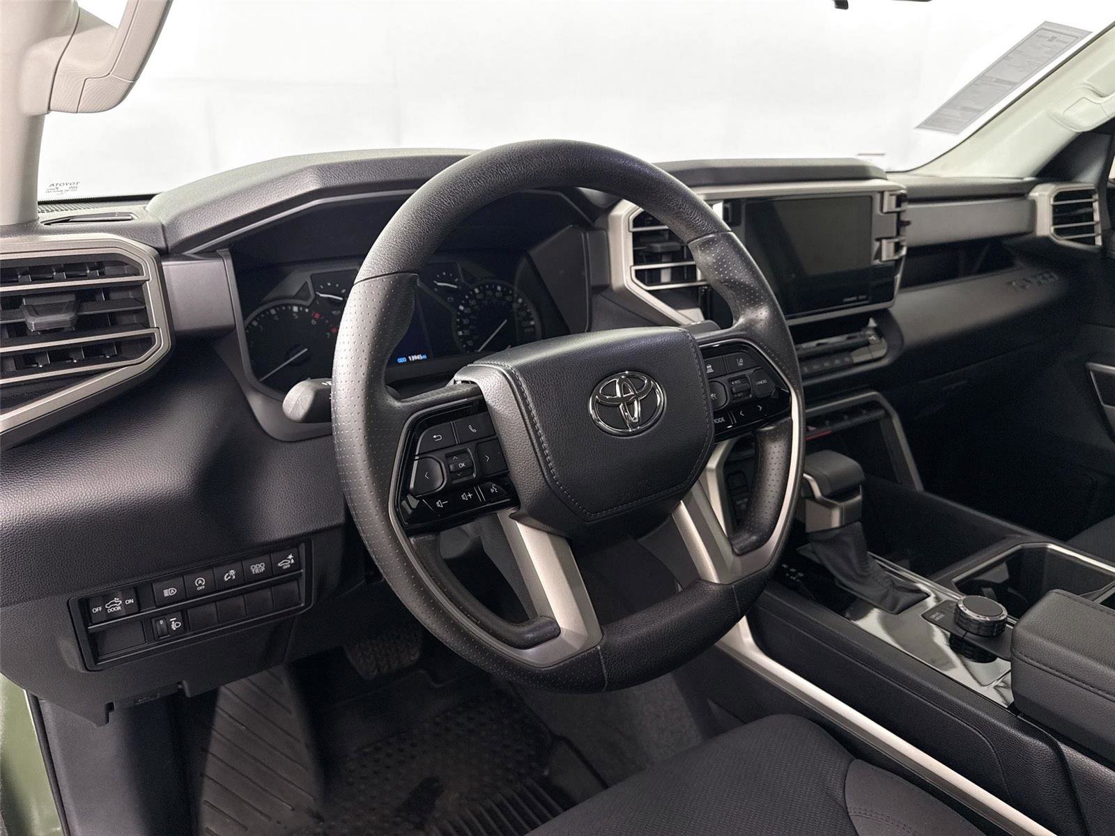 Used 2023 Toyota Tundra SR5 w/ SR5 Convenience Package RWD image 4