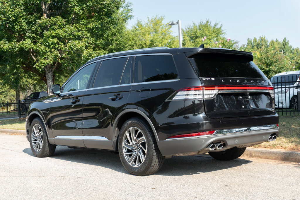 Used 2021 Lincoln Aviator 2WD w/ Elements Package image 9
