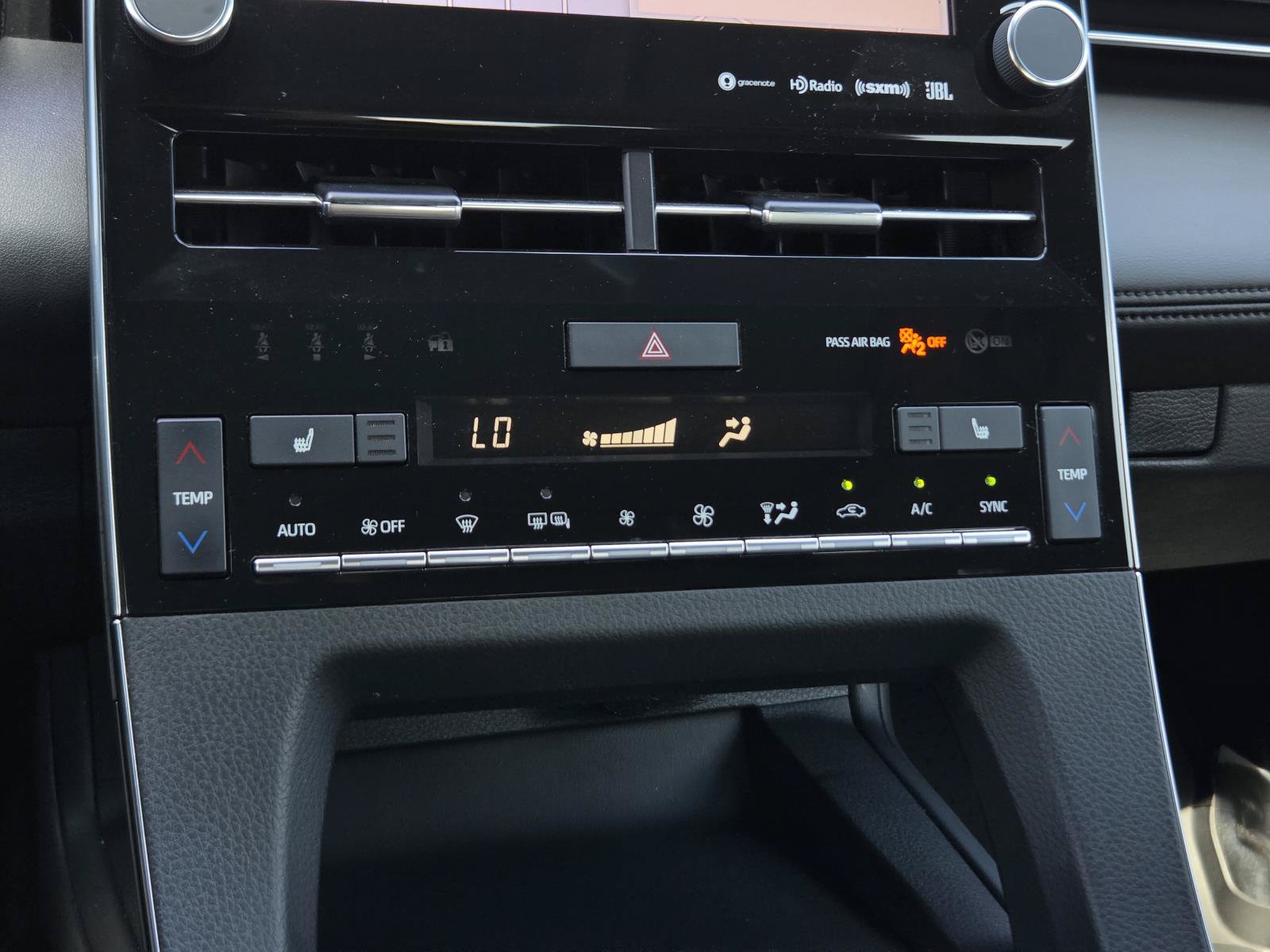 Used 2022 Toyota Avalon XSE FWD image 24