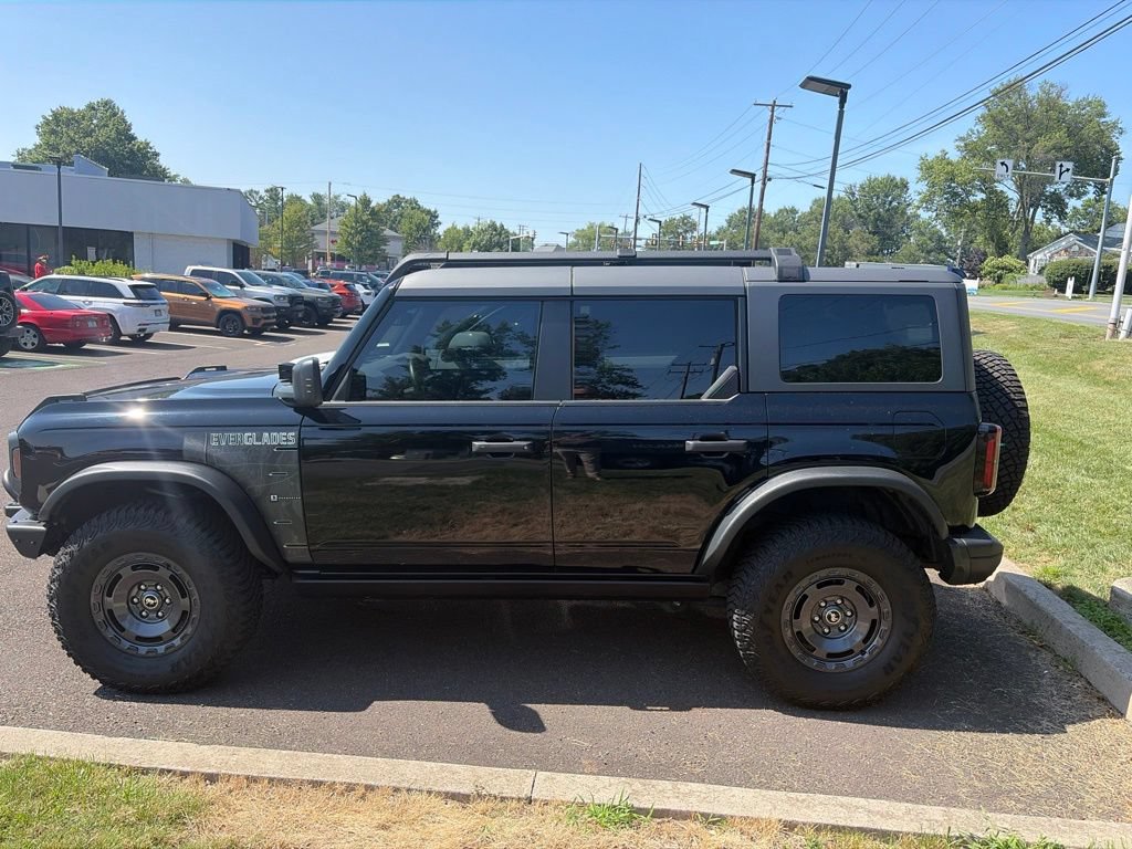 Used 2024 Ford Bronco Everglades AWD/4WD image 9