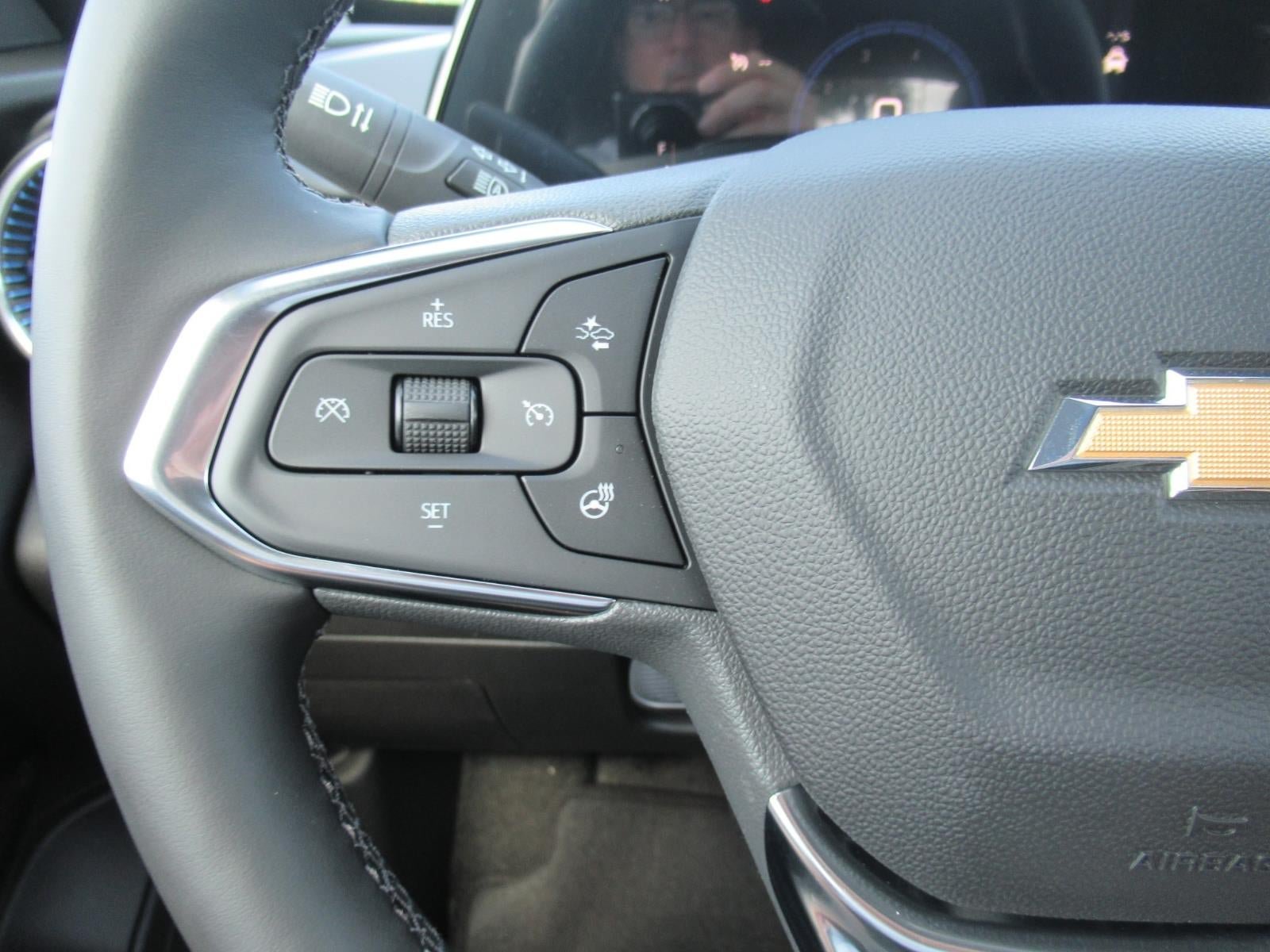 New 2026 Chevrolet Trax LT w/ Sunroof Package FWD image 24