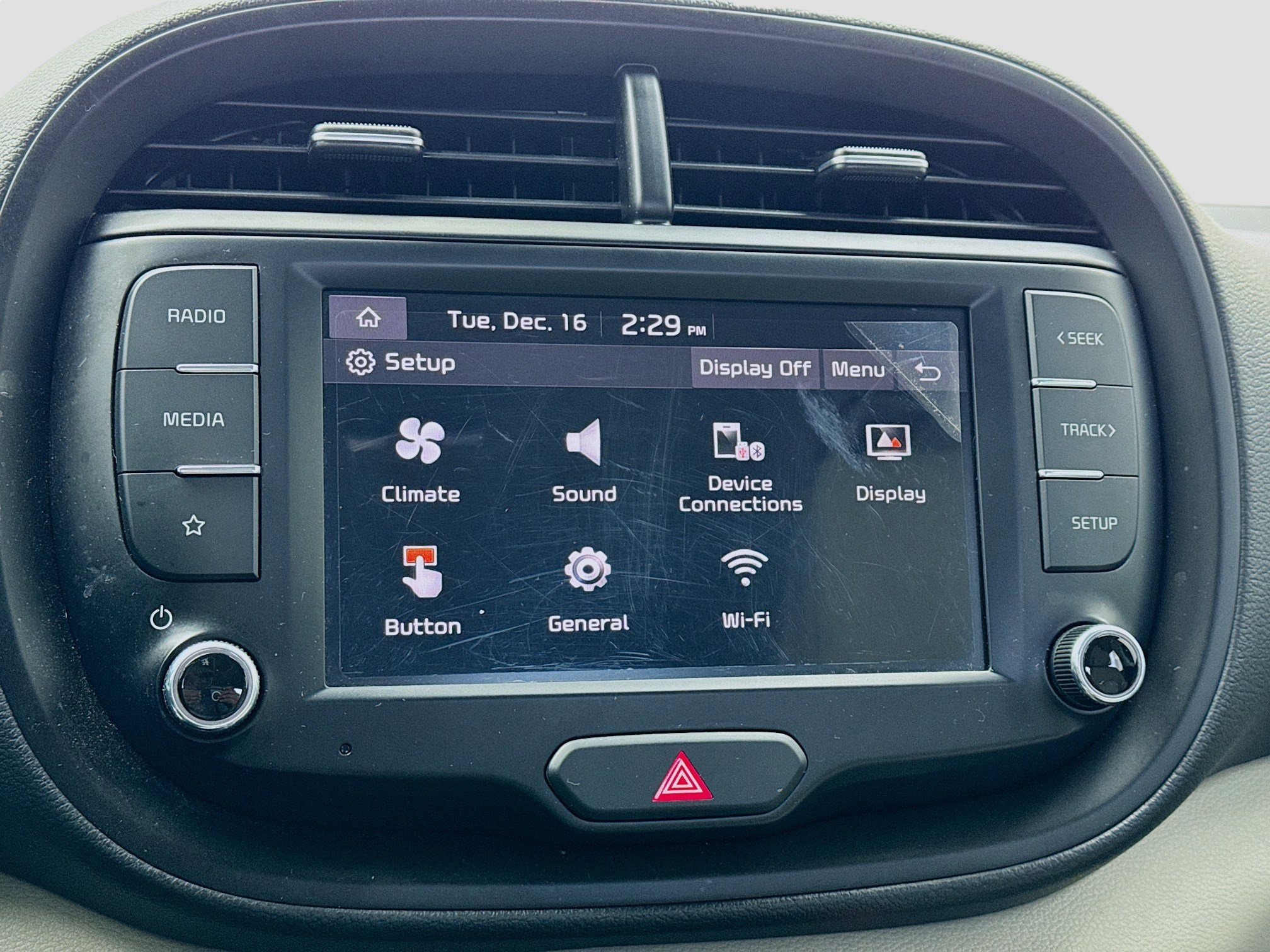 Used 2023 Kia Soul LX image 9