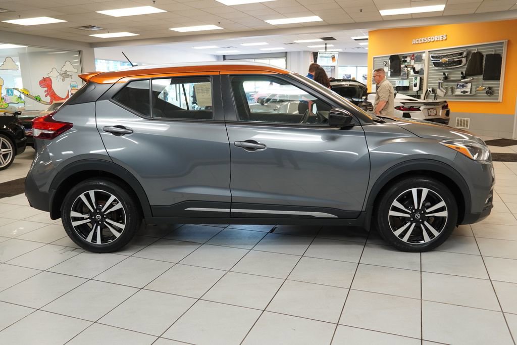 Used 2020 Nissan Kicks SR FWD image 12