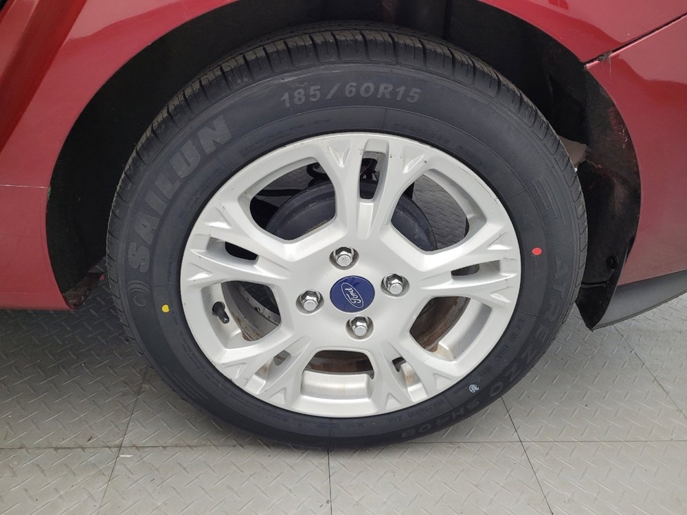 Used 2015 Ford Fiesta SE image 31
