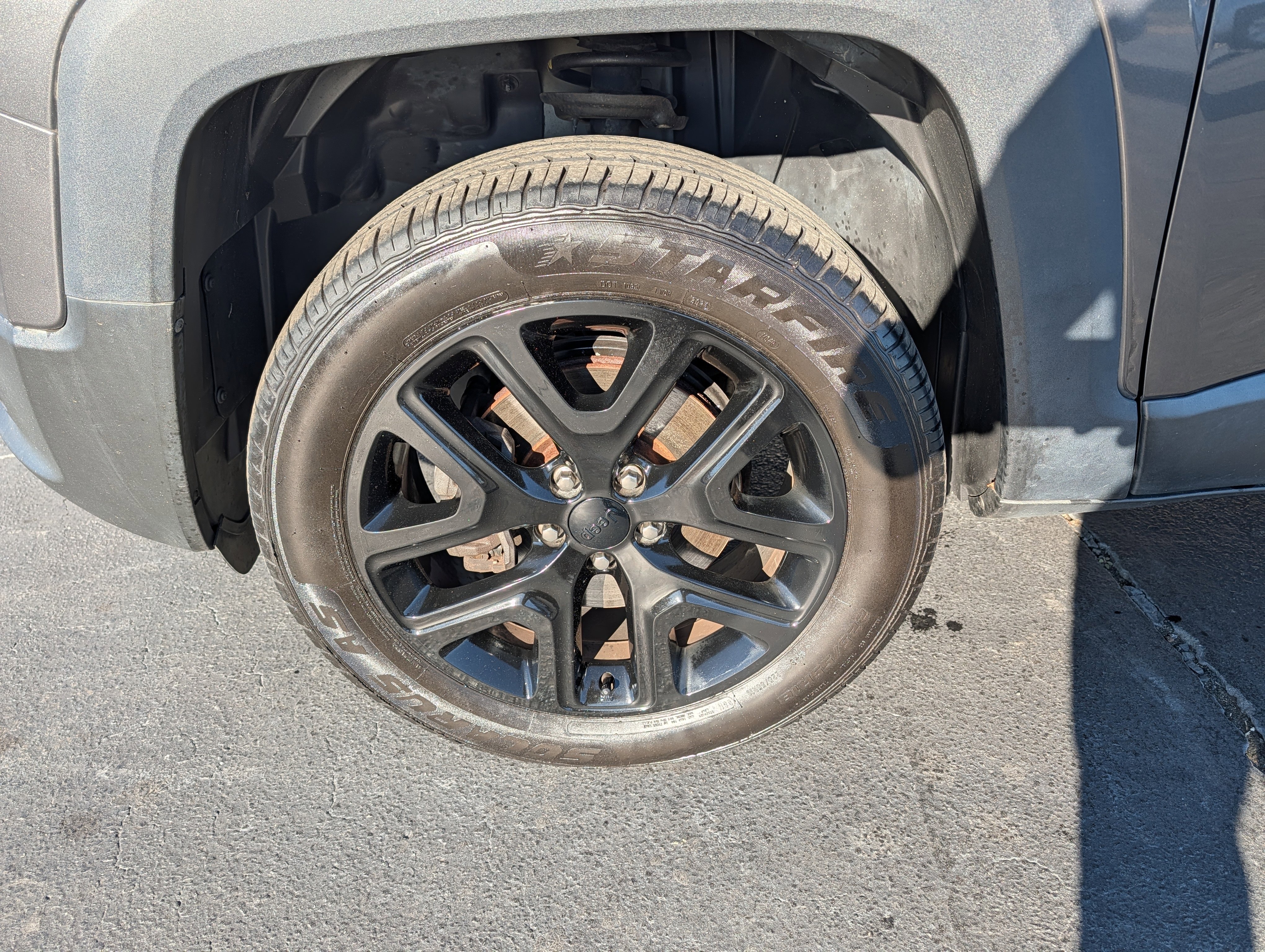 Used 2017 Jeep Renegade Altitude AWD/4WD image 35