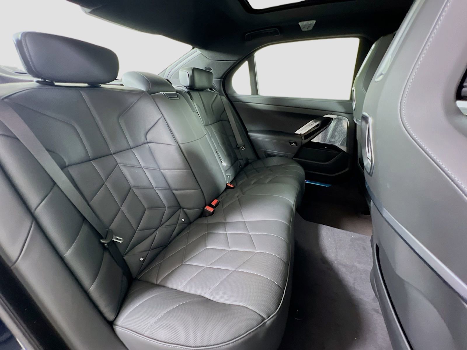 New 2025 BMW 760i xDrive image 31