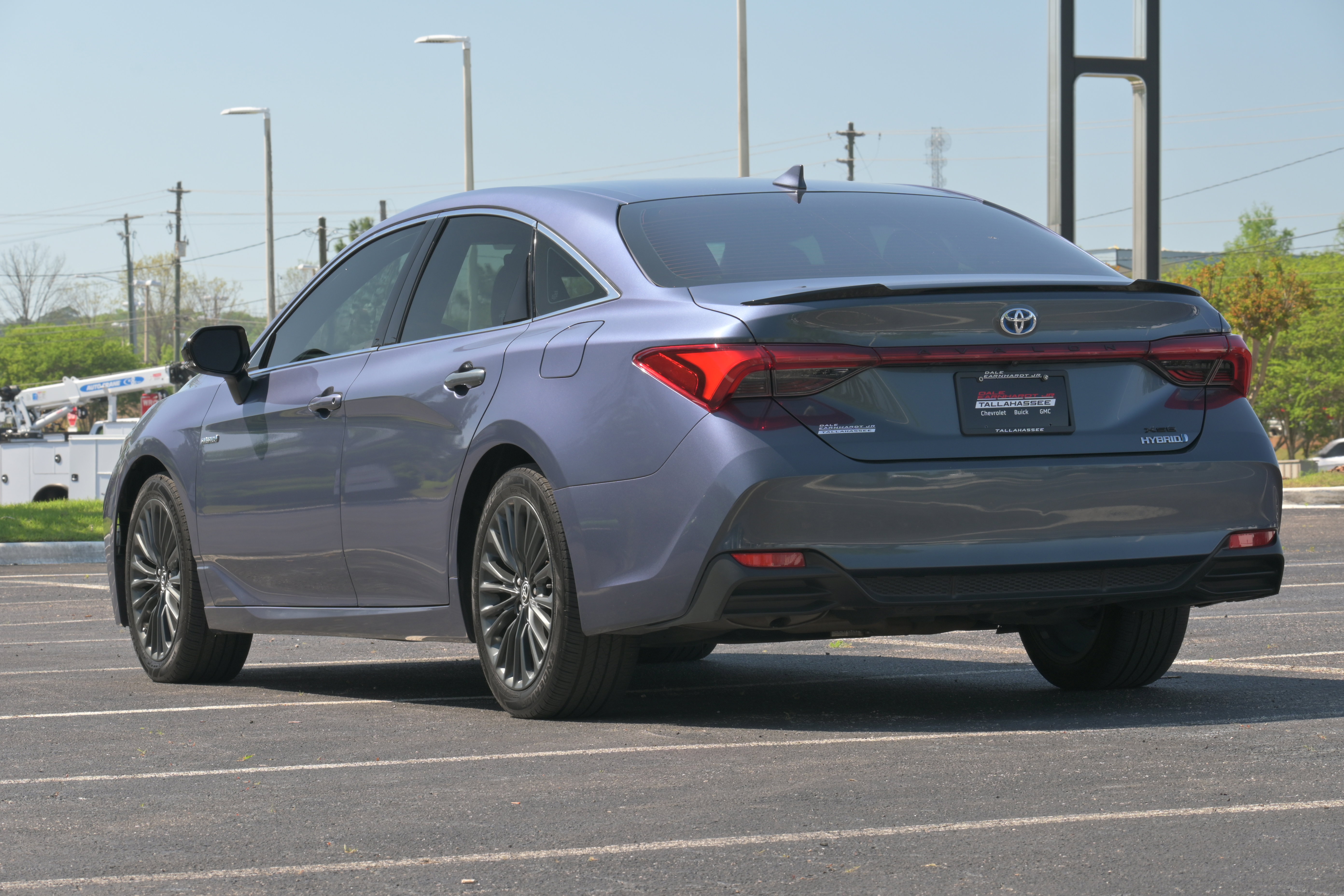Used 2021 Toyota Avalon XSE FWD image 3