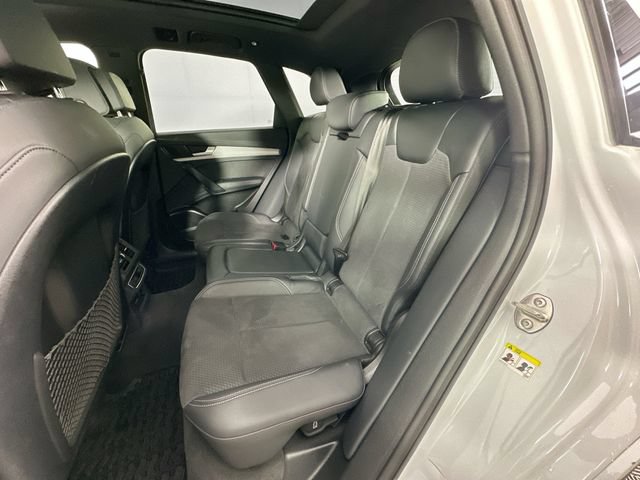 Used 2024 Audi Q5 e Premium Plus w/ Premium Plus Package AWD/4WD image 25