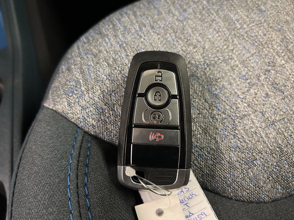 New 2025 Ford Maverick XLT w/ XLT Luxury Package image 32