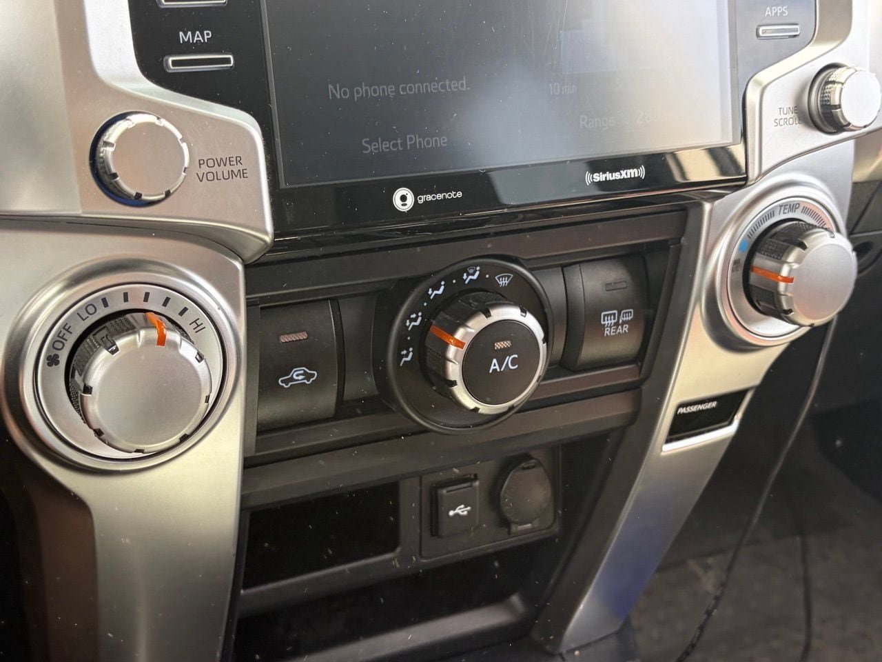 Used 2023 Toyota 4Runner SR5 AWD/4WD image 9