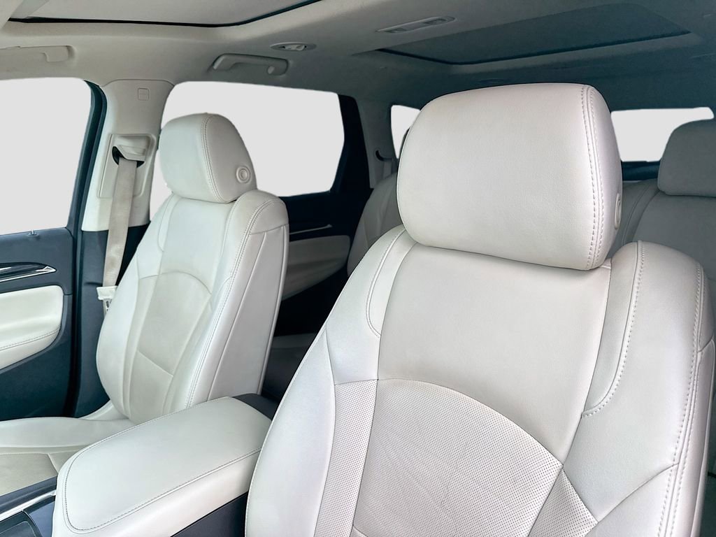 Used 2023 Buick Enclave Essence w/ Experience Buick Package FWD image 13