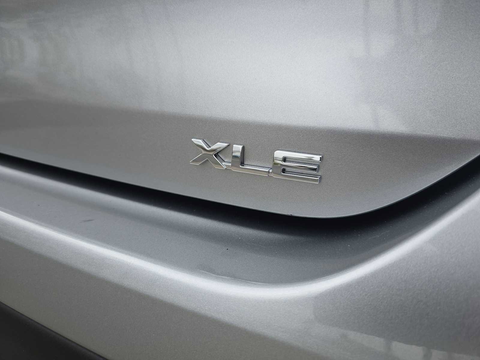 Certified 2025 Toyota Highlander XLE FWD image 13