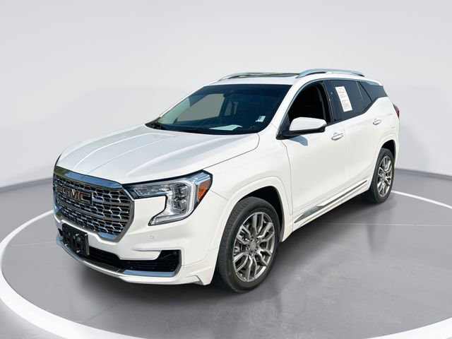 Used 2022 GMC Terrain Denali w/ LPO, Roadside Safety Package