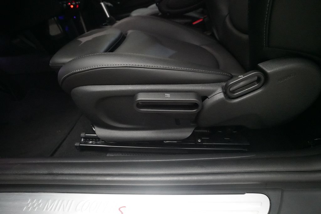 Used 2019 MINI Cooper S w/ Premium Package FWD image 28