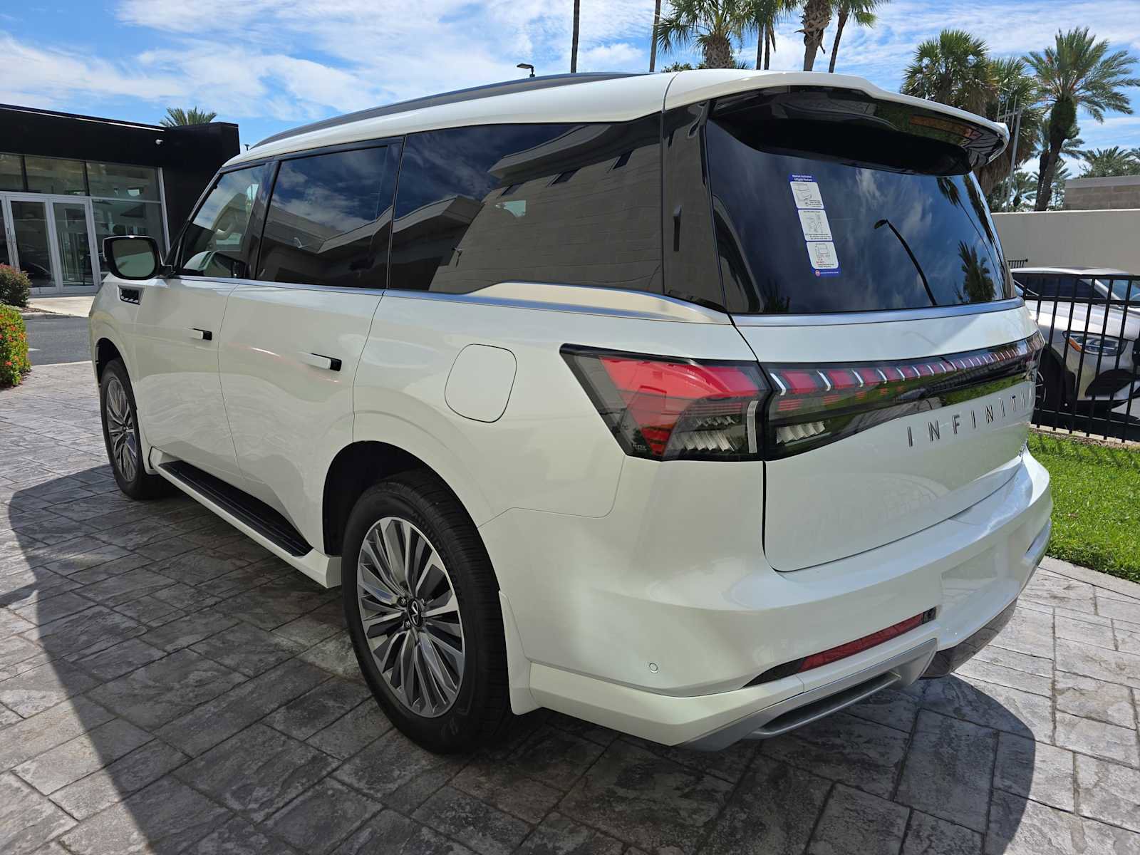 New 2026 INFINITI QX80 Luxe w/ Cargo Package image 7