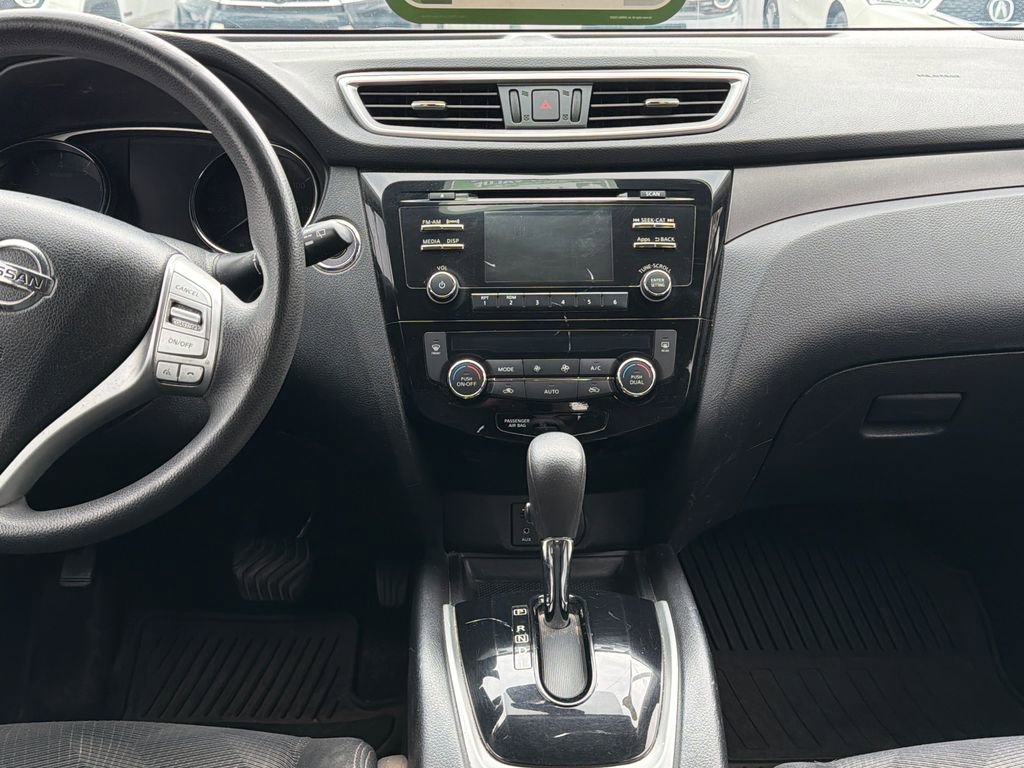 Used 2014 Nissan Rogue SV AWD/4WD image 17