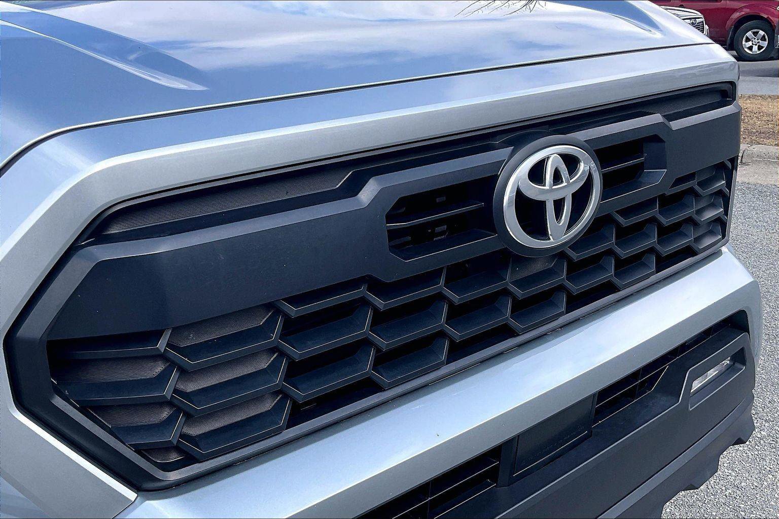 Used 2024 Toyota Tacoma TRD Off-Road image 29