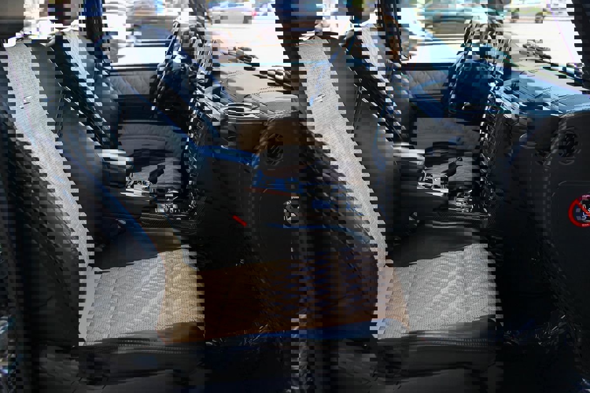 Used 2015 Mercedes-Benz G 63 AMG 4MATIC image 21