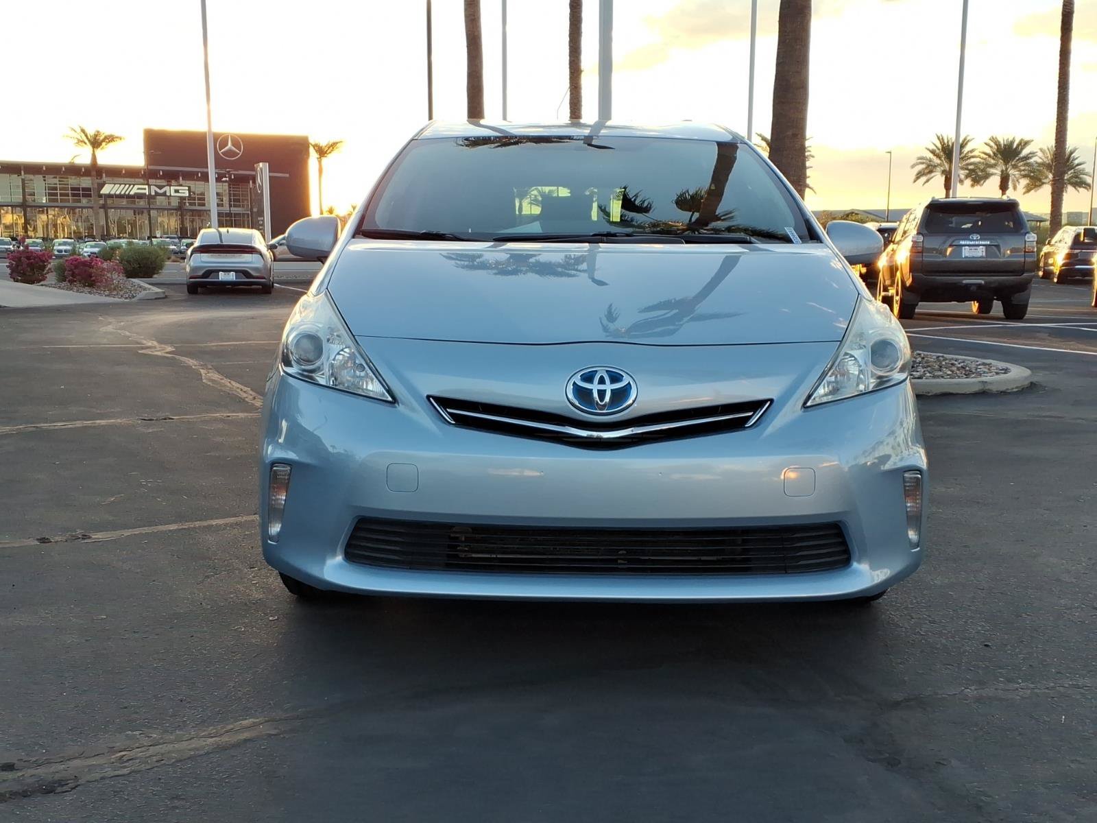 Used 2014 Toyota Prius V Three FWD image 2