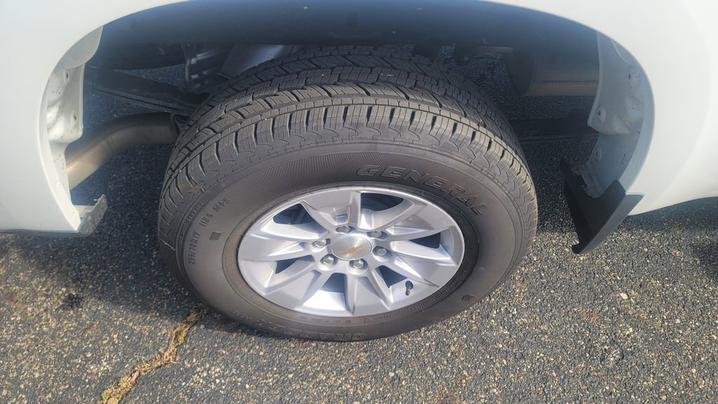 Used 2025 Chevrolet Silverado 1500 W/T w/ WT Value Package image 13