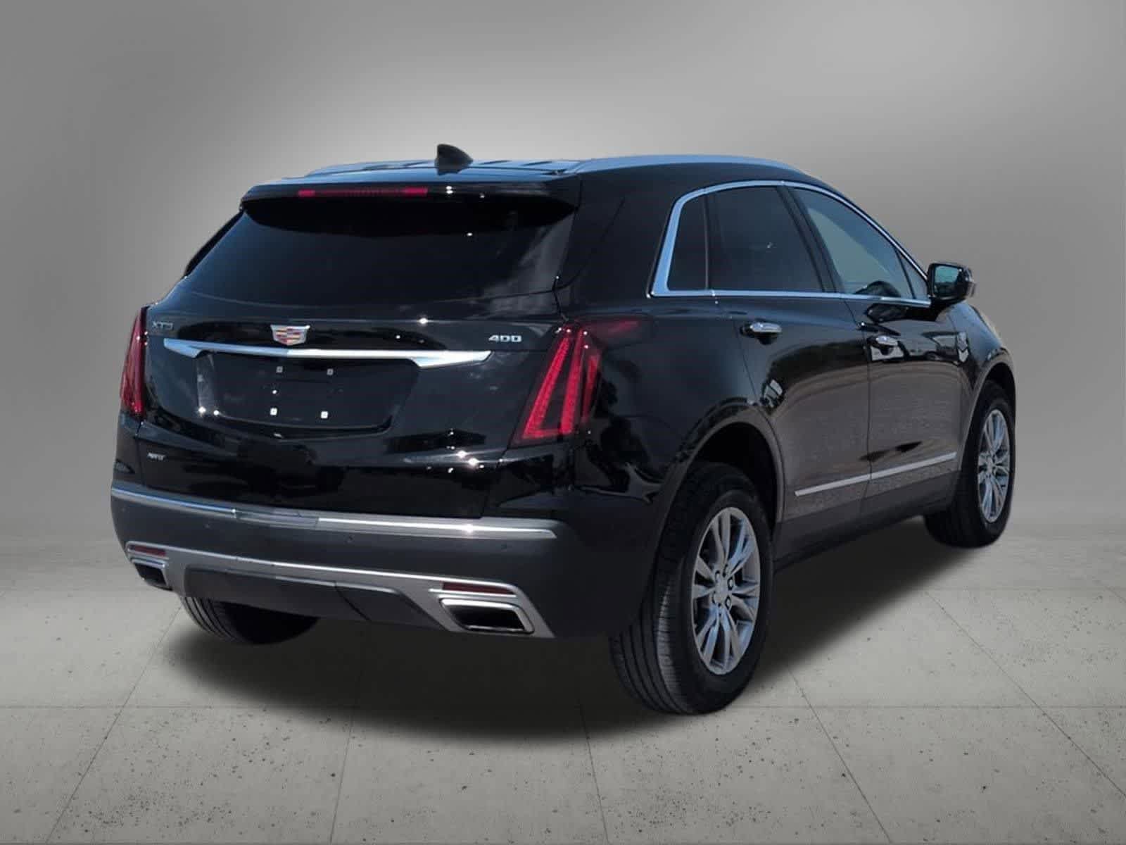 Used 2023 Cadillac XT5 Premium Luxury w/ Technology Package AWD/4WD image 6