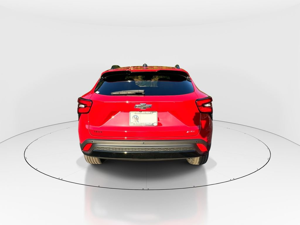New 2026 Chevrolet Trax RS w/ Driver Confidence Package FWD image 7