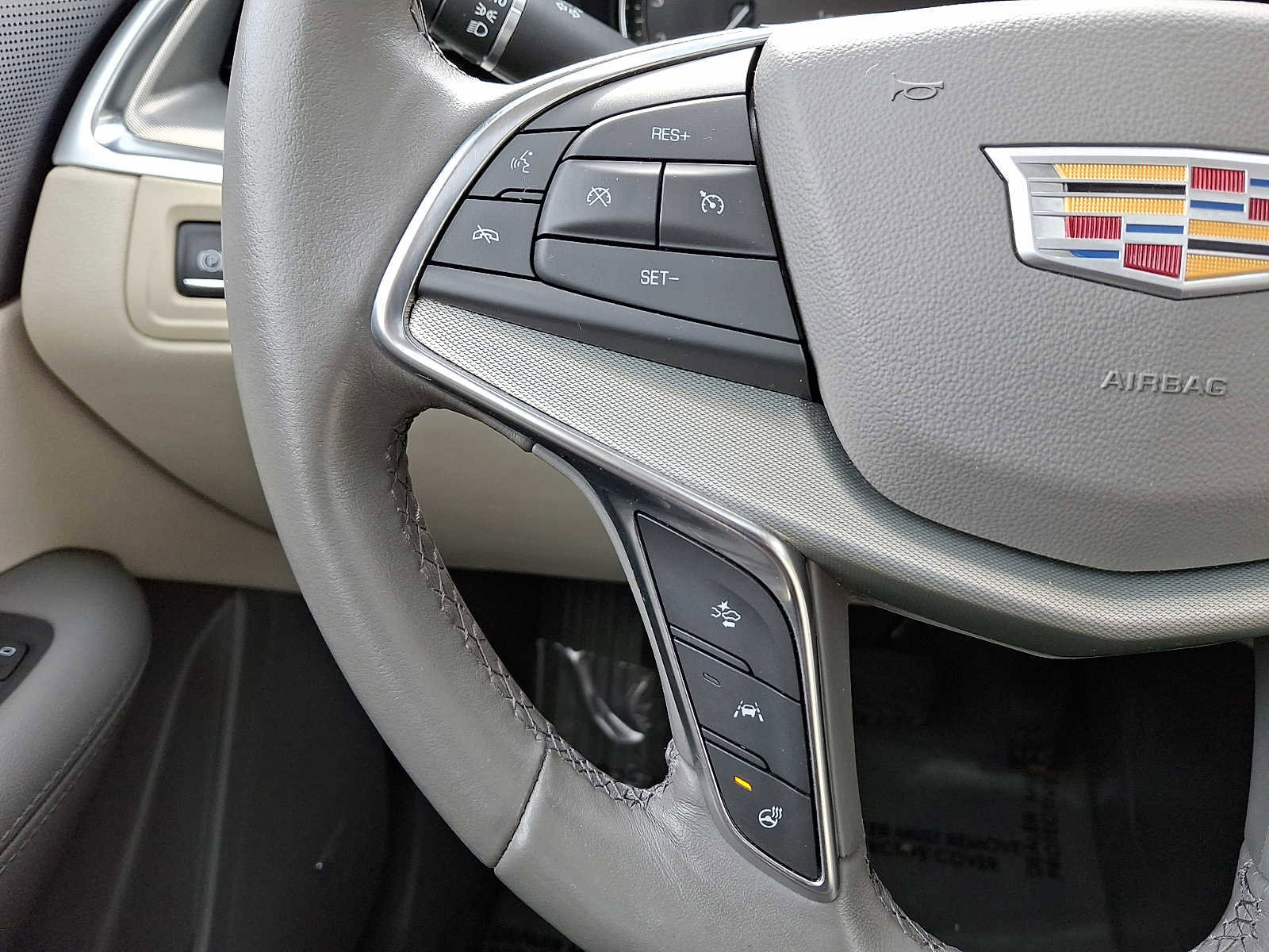 Certified 2023 Cadillac XT5 Premium Luxury image 28