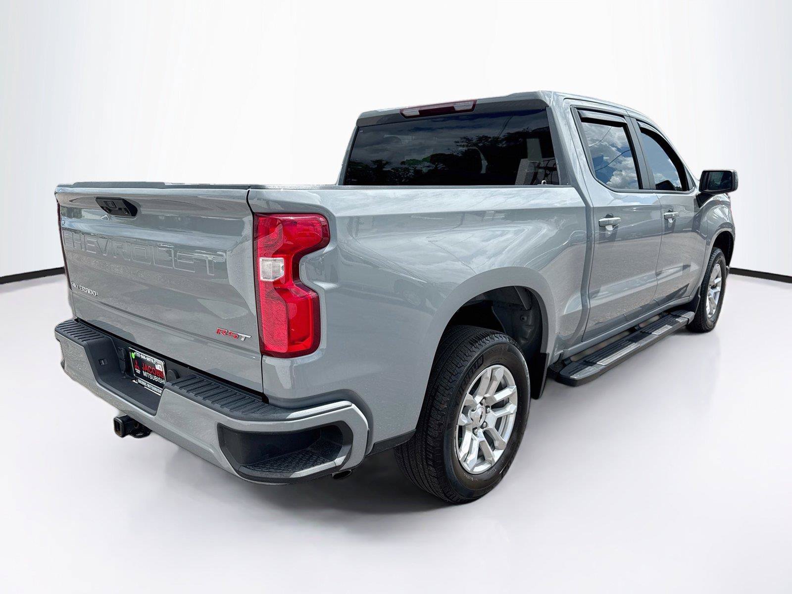 Used 2024 Chevrolet Silverado 1500 RST RWD image 5