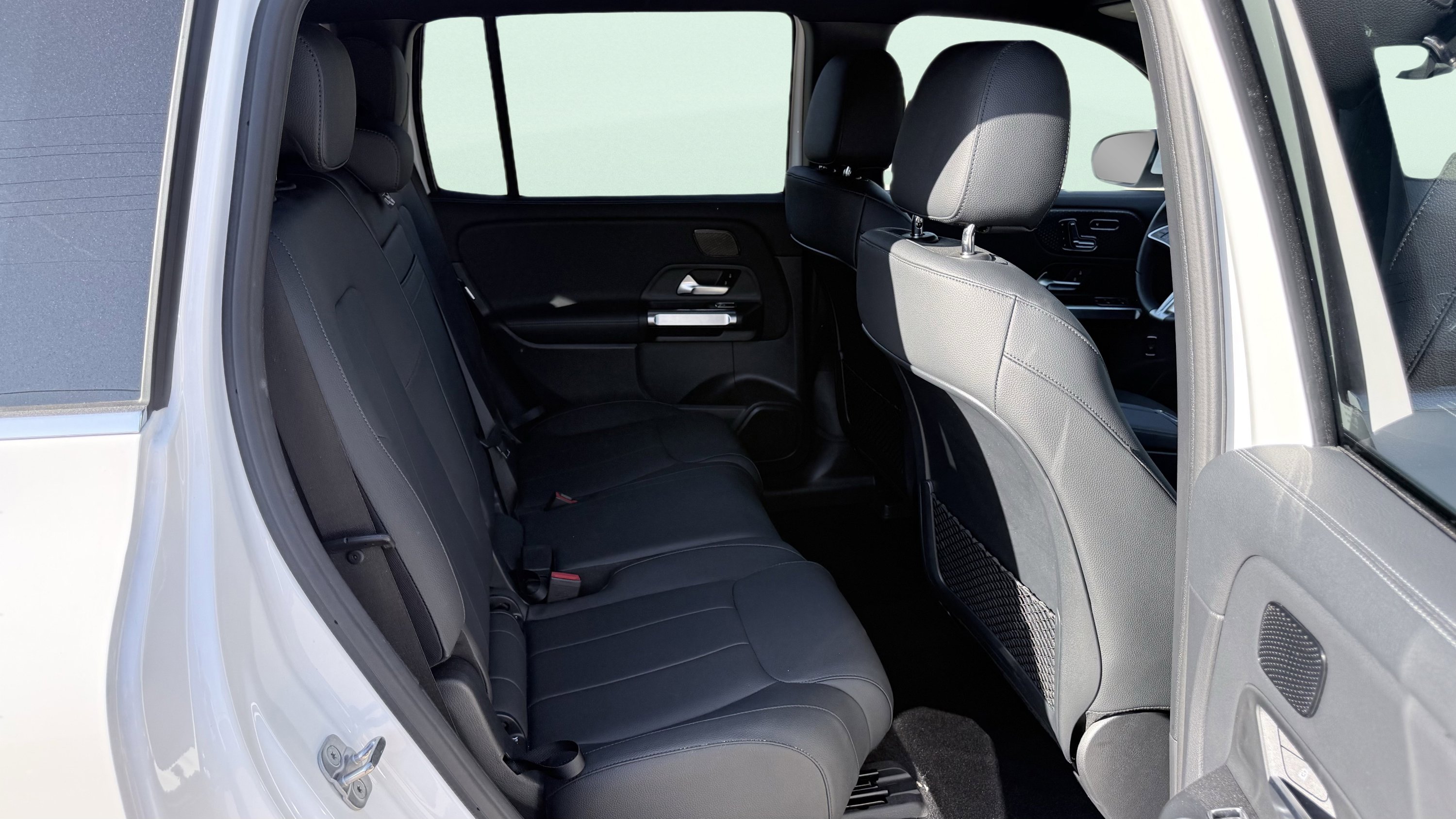 Used 2025 Mercedes-Benz EQB 250+ image 35