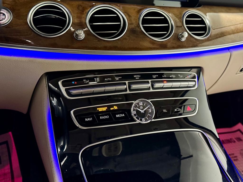 Used 2018 Mercedes-Benz E 400 4MATIC Wagon w/ Premium 1 Package image 20