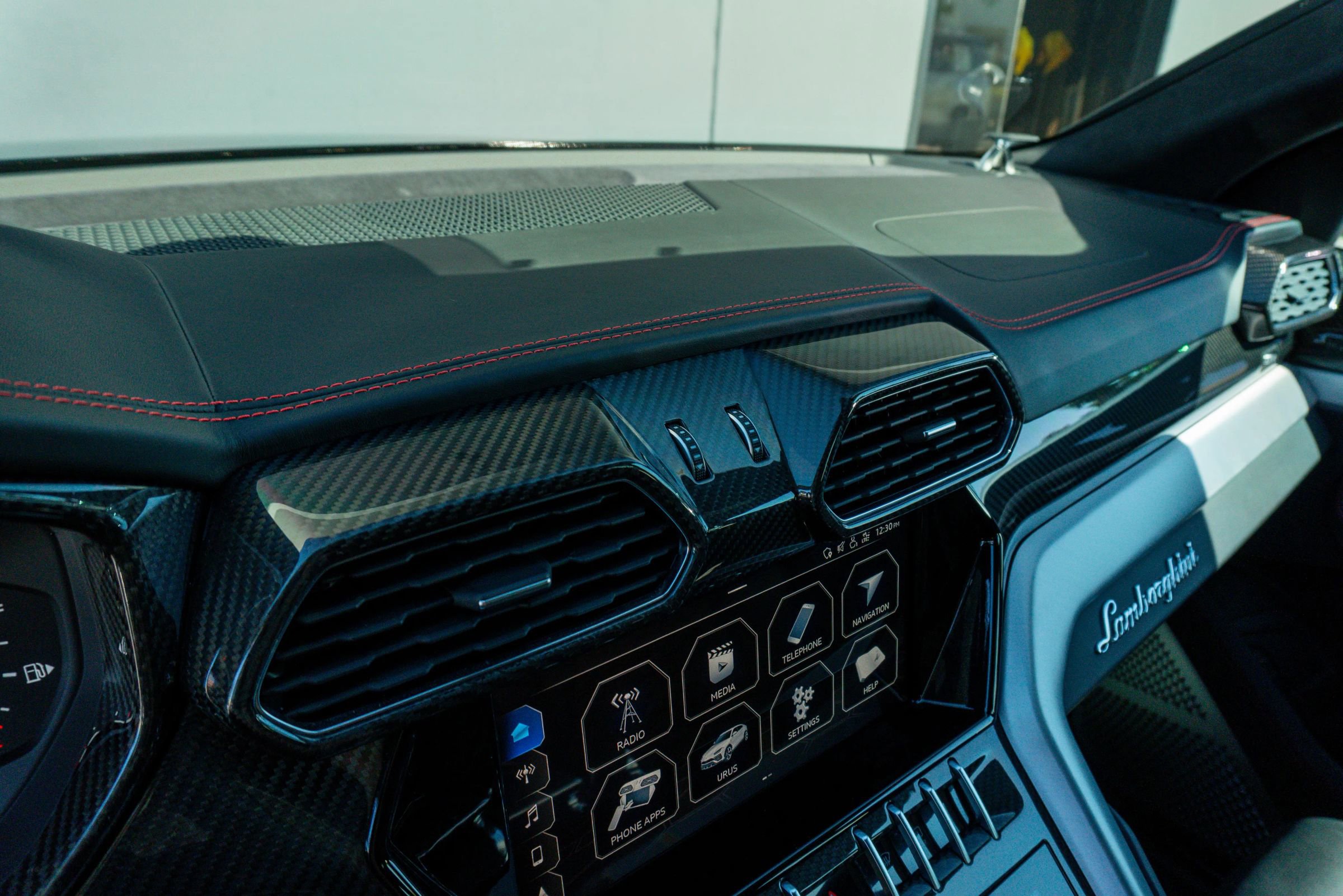 Used 2020 Lamborghini Urus image 70