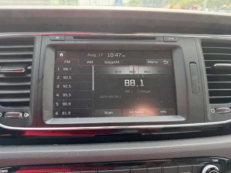 Used 2018 Kia Sedona SX FWD image 12