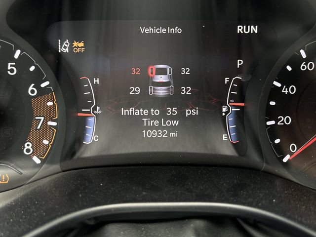 Used 2025 Jeep Compass Sport image 16