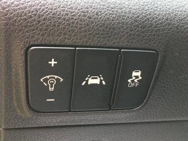 Used 2022 Kia K5 GT-Line image 12