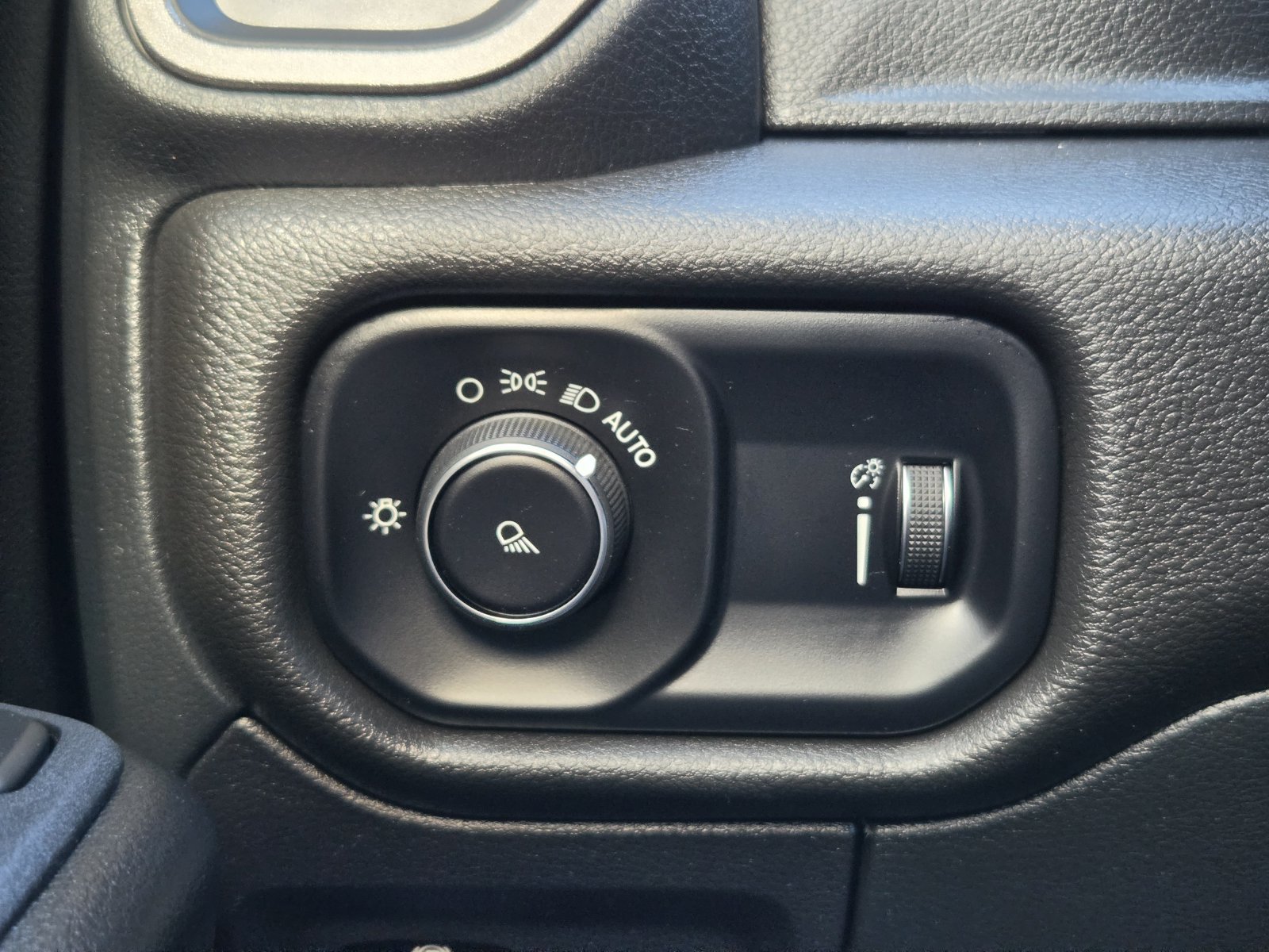 Used 2025 RAM 1500 Tradesman RWD image 21
