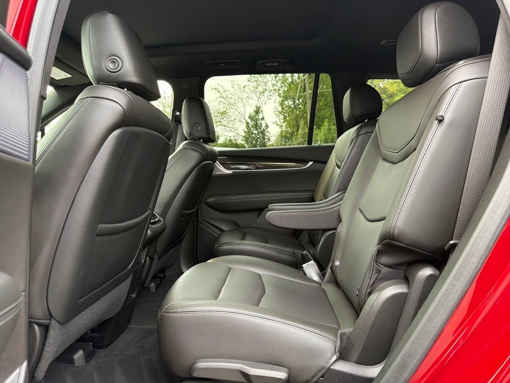 Certified 2023 Cadillac XT6 Sport w/ Technology Package AWD/4WD image 11