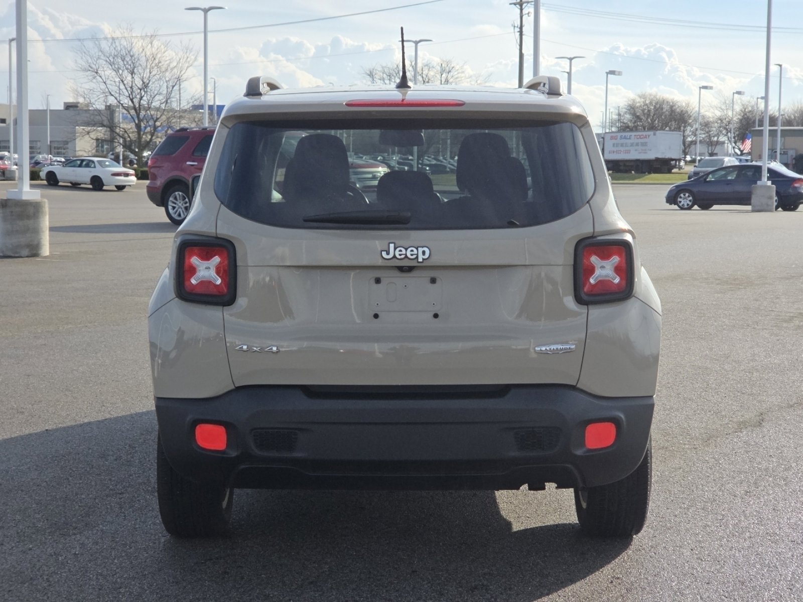 Used 2016 Jeep Renegade Latitude image 17