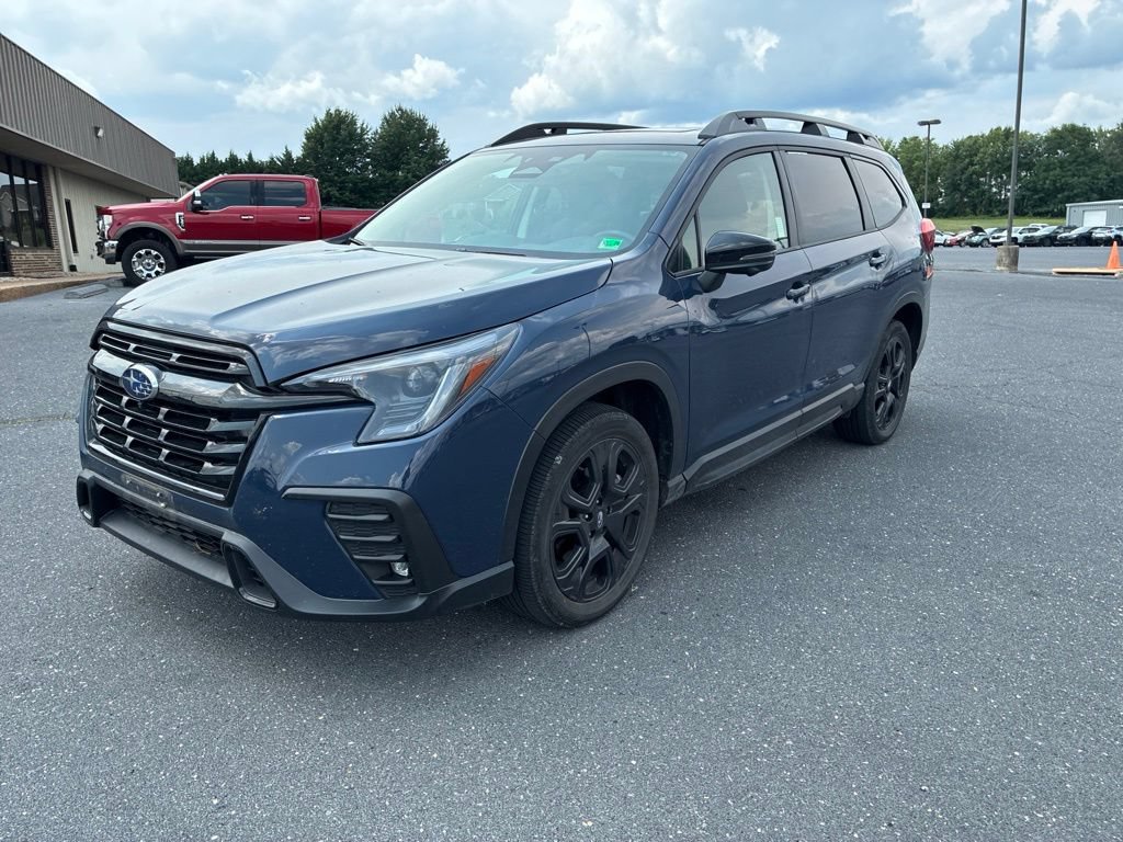 Certified 2023 Subaru Ascent Onyx Edition Limited AWD/4WD image 2