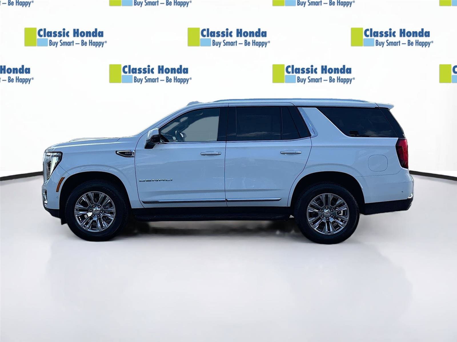 Used 2025 GMC Yukon Denali RWD image 4